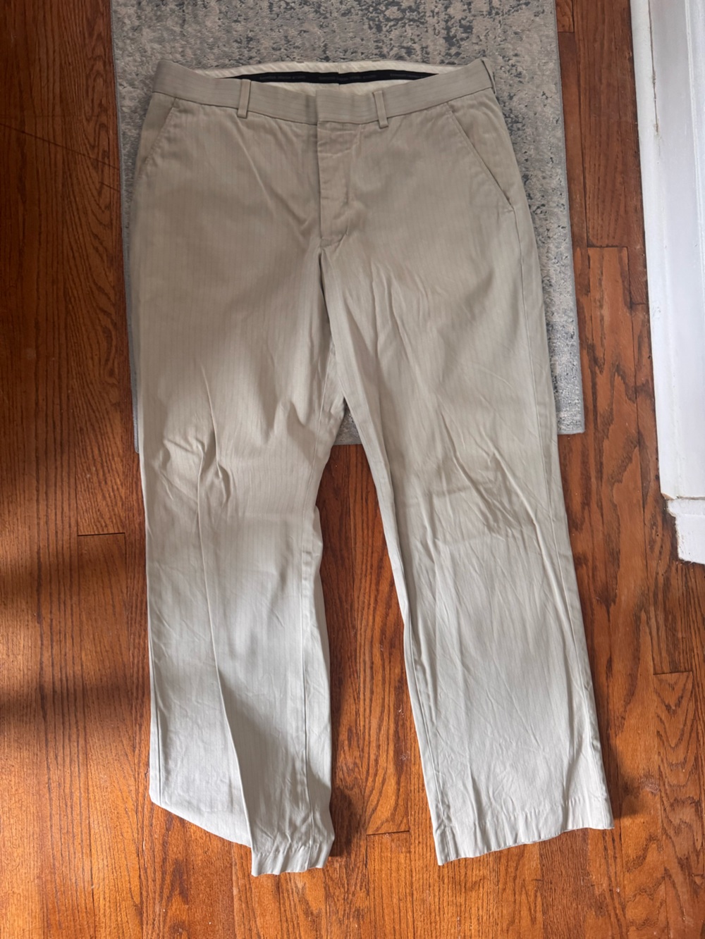 Express Men's Khaki Chinos in Light Beige